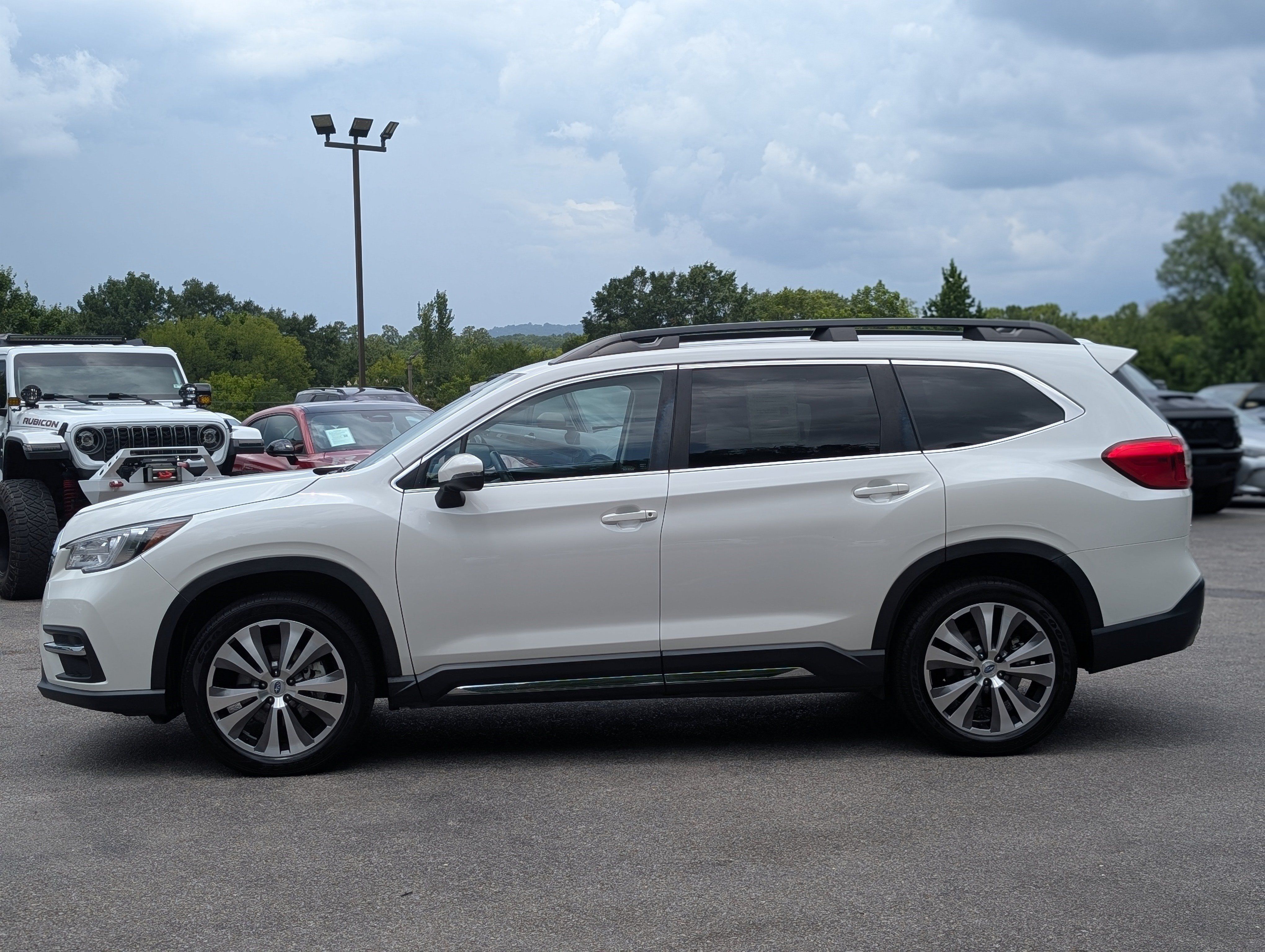 Used 2022 Subaru Ascent Limited AWD/4WD image 6