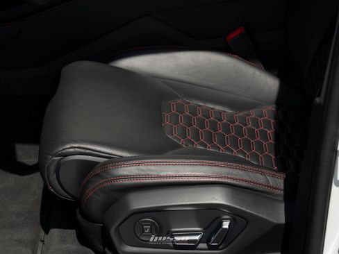 Used 2021 Lamborghini Urus image 30