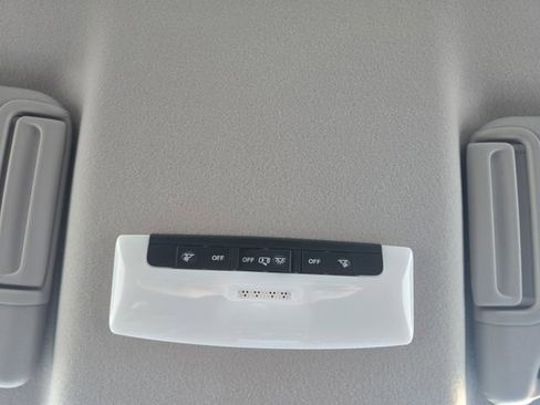 New 2025 Nissan Versa SV image 7