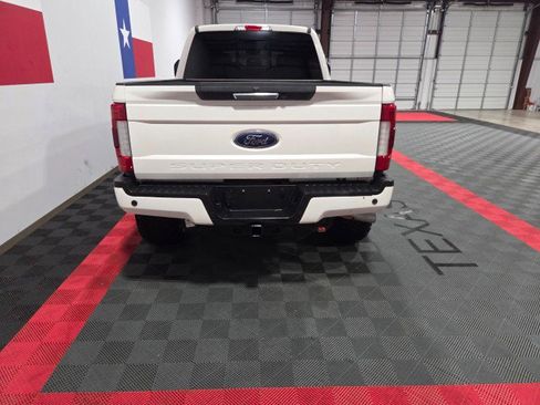 Used 2019 Ford F250 Lariat w/ Lariat Ultimate Package image 18