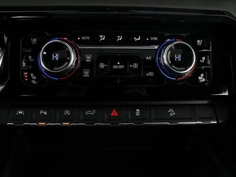 New 2026 GMC Sierra 1500 AT4 w/ AT4 Premium Package image 8