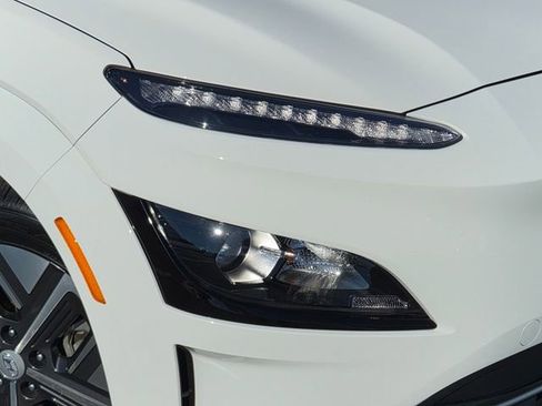 Certified 2023 Hyundai Kona SEL image 10