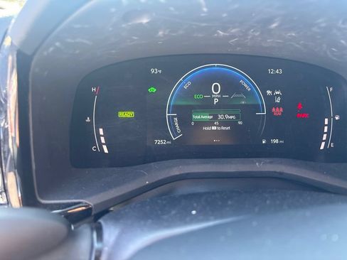 Used 2025 Toyota Camry SE w/ Multimedia Upgrade Package FWD image 15