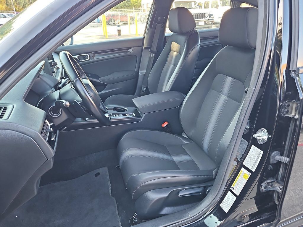 Used 2025 Honda Civic Sport image 25