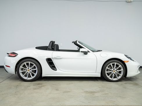 Used 2017 Porsche 718 Boxster image 43