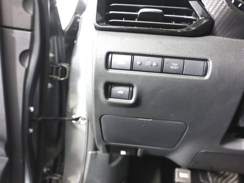 Used 2024 Nissan Sentra SR w/ SR Premium Package FWD image 15