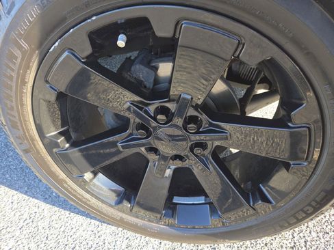 Used 2020 GMC Yukon XL SLT w/ Graphite Performance Edition image 15