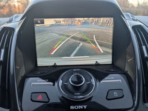 Used 2015 Ford Escape Titanium image 8