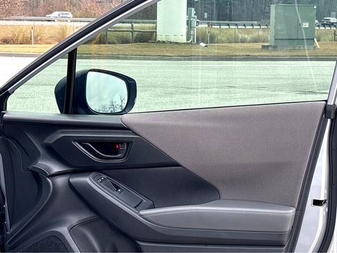 Used 2024 Subaru Crosstrek 2.0i Premium image 14