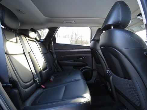 Used 2022 Hyundai Tucson Limited image 16
