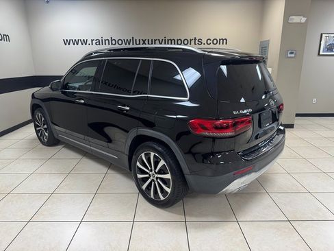 Used 2022 Mercedes-Benz GLB 250 image 4
