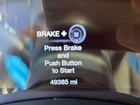 Used 2022 Jeep Grand Cherokee Laredo E AWD/4WD image 11