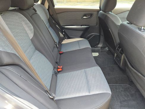 Used 2023 Nissan Rogue SV FWD image 25