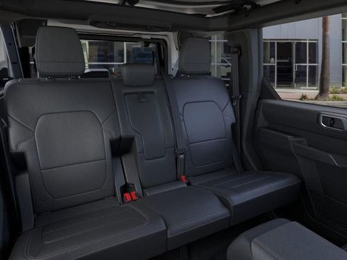 New 2025 Ford Bronco Badlands image 11
