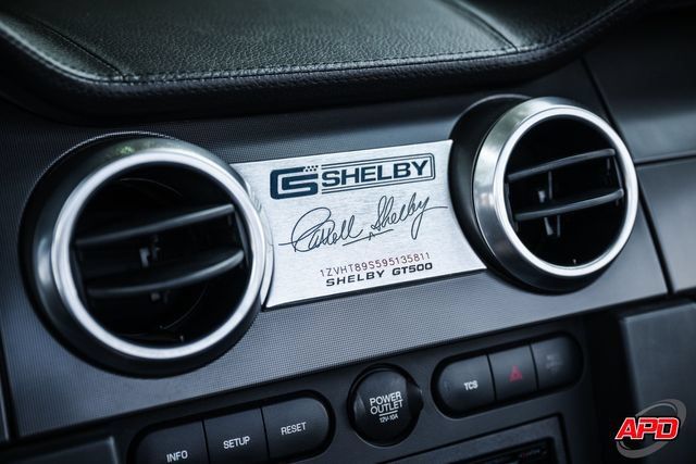 Used 2009 Ford Mustang Shelby GT500 RWD image 15