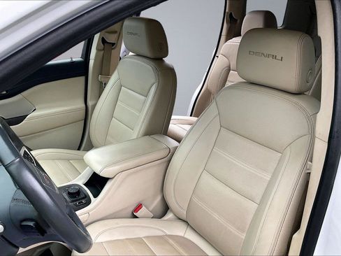Used 2023 GMC Acadia Denali w/ Denali Technology Package AWD/4WD image 25