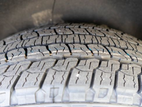 Used 2023 GMC Yukon XL AT4 w/ AT4 Premium Plus Package image 36