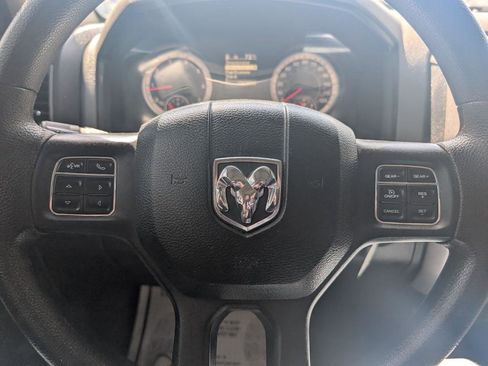 Used 2017 RAM 1500 Express AWD/4WD image 19