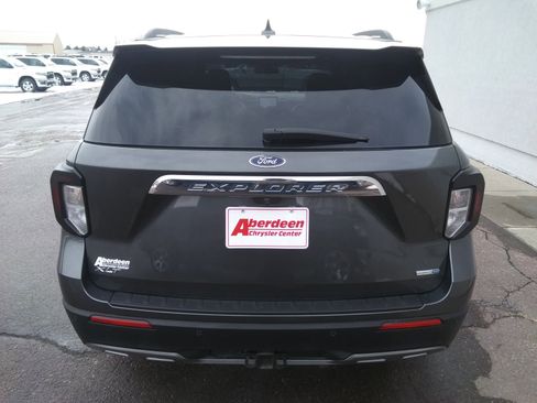 Used 2020 Ford Explorer XLT w/ Equipment Group 202A image 6