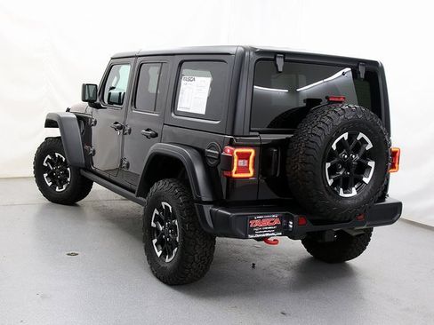 Used 2025 Jeep Wrangler Unlimited Rubicon image 8