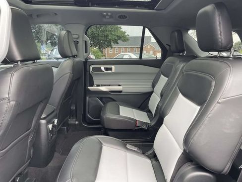 Certified 2023 Ford Explorer XLT w/ Equipment Group 202A RWD image 13