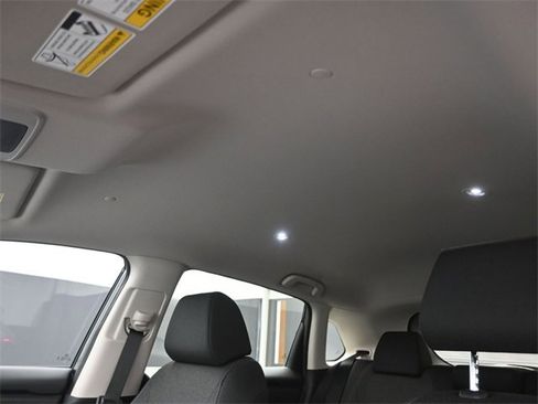 New 2026 Honda HR-V LX image 2