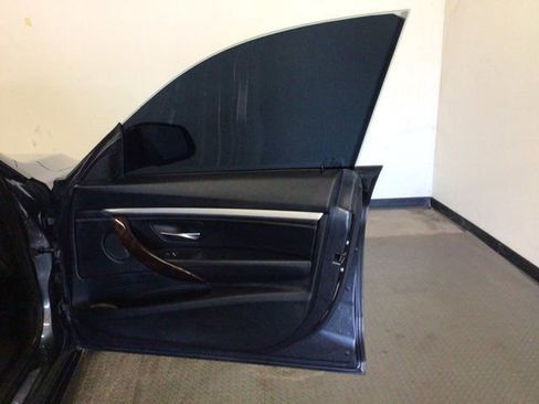 Used 2017 BMW 330i Gran Turismo xDrive image 24