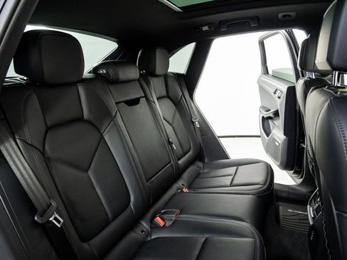 New 2026 Porsche Macan AWD/4WD image 23