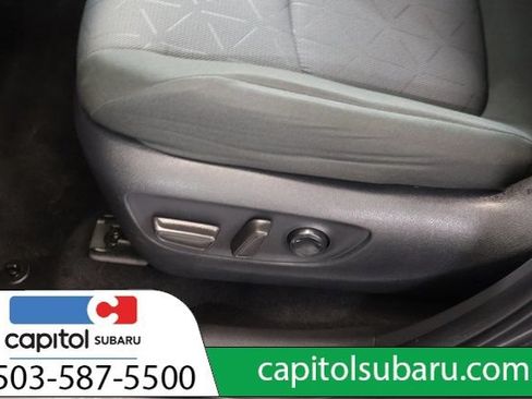Used 2025 Toyota RAV4 XLE AWD/4WD image 14