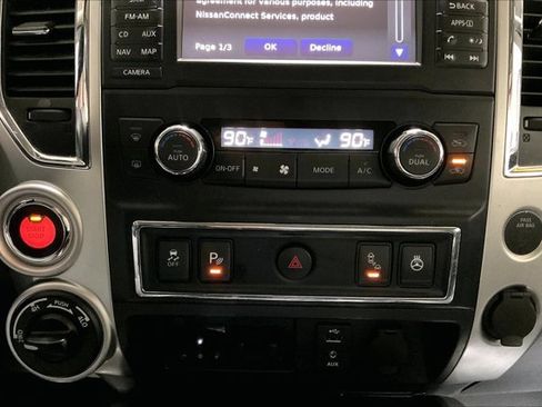 Used 2018 Nissan Titan PRO-4X w/ Pro-4x Convenience Package image 32