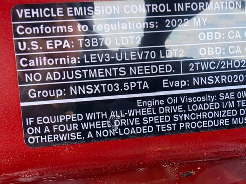 Used 2022 Nissan Pathfinder SV AWD/4WD image 21