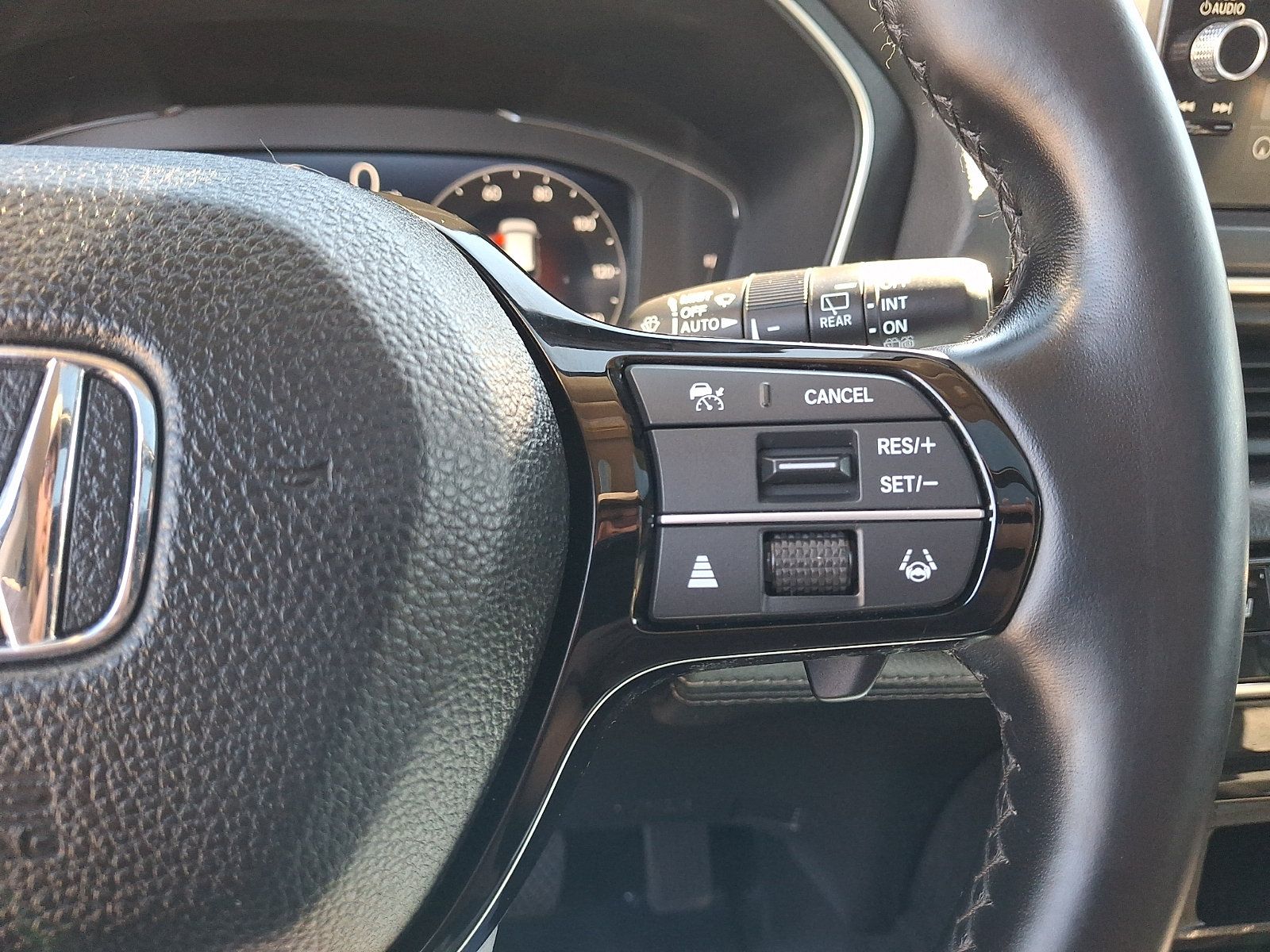 Used 2023 Honda Pilot Elite image 24
