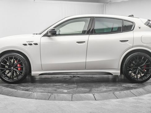 New 2025 Maserati Grecale Trofeo image 4