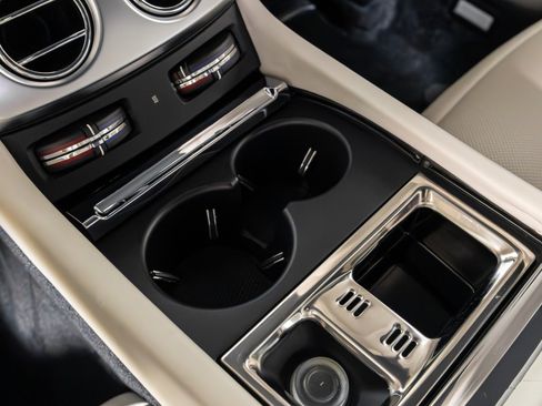 Used 2016 Rolls-Royce Wraith image 23