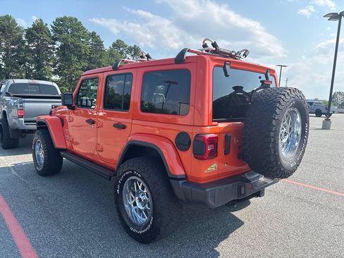 Used 2019 Jeep Wrangler Unlimited Sahara AWD/4WD image 6