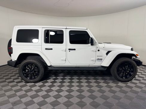 Used 2021 Jeep Wrangler Unlimited Sahara AWD/4WD image 5
