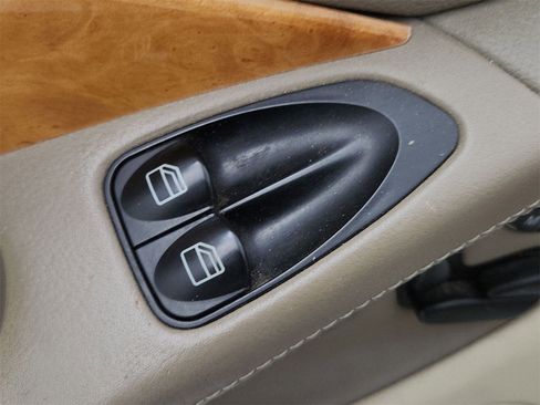 Used 2007 Mercedes-Benz SL 550 image 29