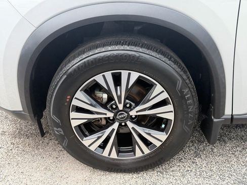 Certified 2023 Nissan Rogue SV FWD image 19