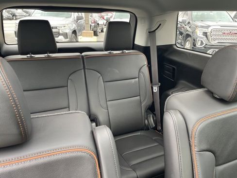 Used 2023 GMC Acadia AT4 w/ Technology Package image 21