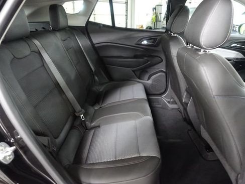 Used 2025 Chevrolet Trax LT w/ Driver Confidence Package FWD image 23