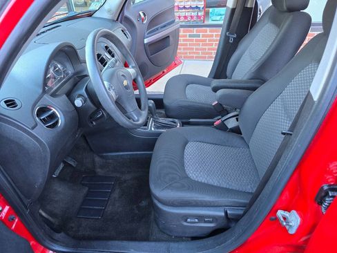 Used 2010 Chevrolet HHR LT FWD image 7