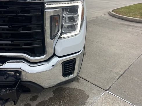 Used 2023 GMC Sierra 2500 Pro w/ Convenience Package image 12