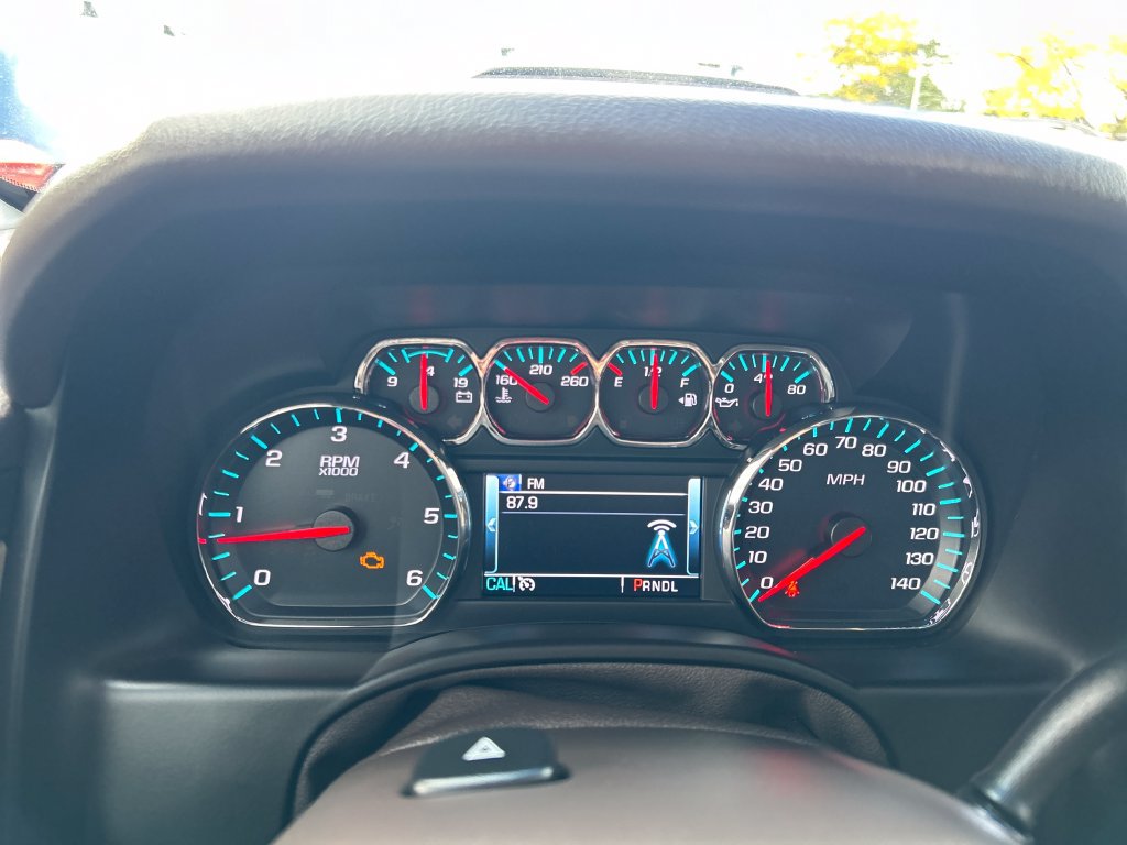 Used 2018 GMC Yukon SLT w/ Open Road Package AWD/4WD image 25