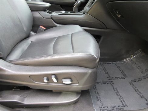 Used 2020 Cadillac XT6 Premium Luxury image 33