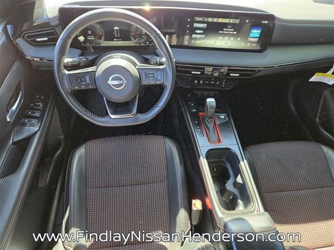 Used 2025 Nissan Kicks SR image 13