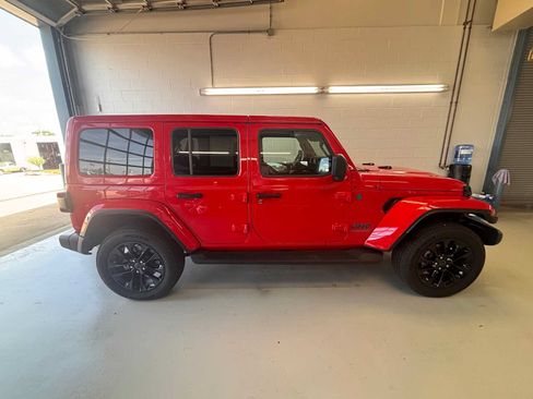 Certified 2025 Jeep Wrangler Unlimited Sahara AWD/4WD image 2
