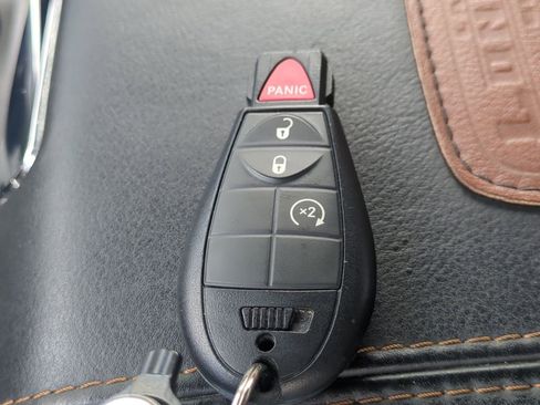 Used 2018 RAM 2500 Longhorn image 32