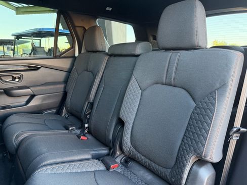 Used 2023 Honda Pilot Sport image 33