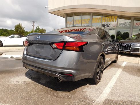 Used 2021 Nissan Altima 2.5 SR FWD image 5