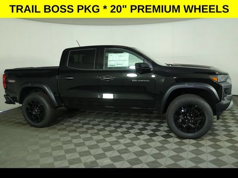 New 2026 Chevrolet Colorado Trail Boss AWD/4WD image 6